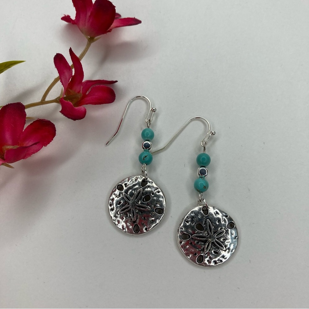💰 𝕊 𝕠 𝕝 𝕕 💰 Sand Dollar and Turquoise Dangle Earrings - Picture 5 of 15